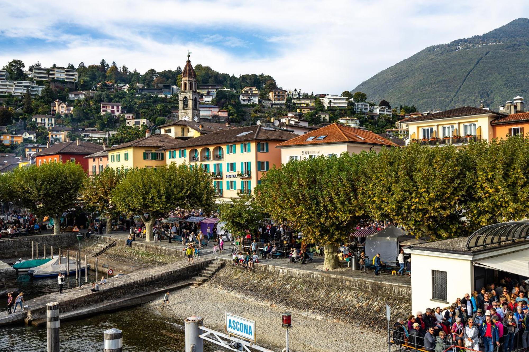 Yellow View Apartment - Happy Rentals Ronco sopra Ascona Extérieur photo